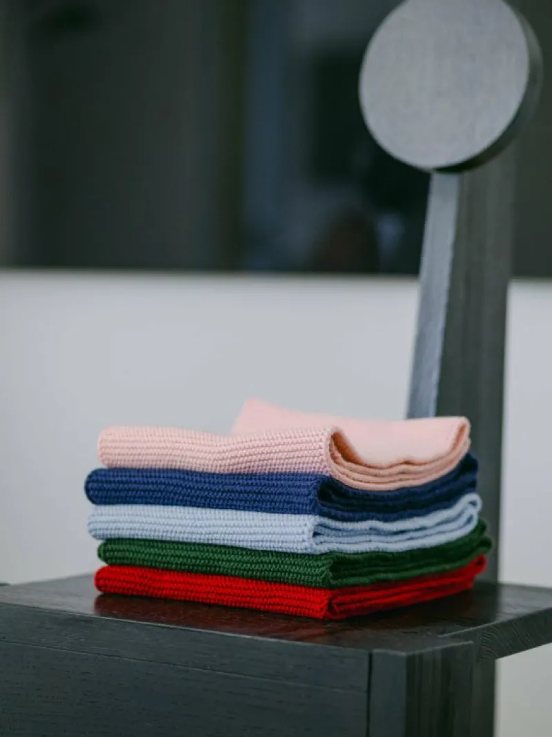 La Coqueta View All | Hats & Scarves^Pink Merino Girl Snood